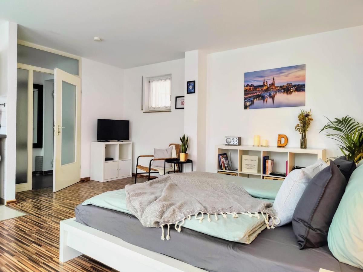 Gemuetliche Ferienwohnung In Ruhiger Lage เดรสเดน ภายนอก รูปภาพ